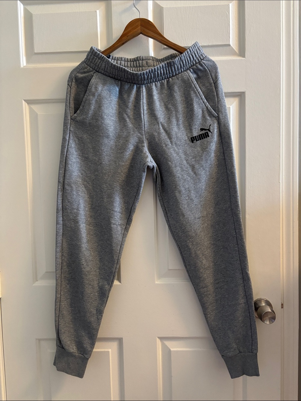 Men’s Puma sweatpants